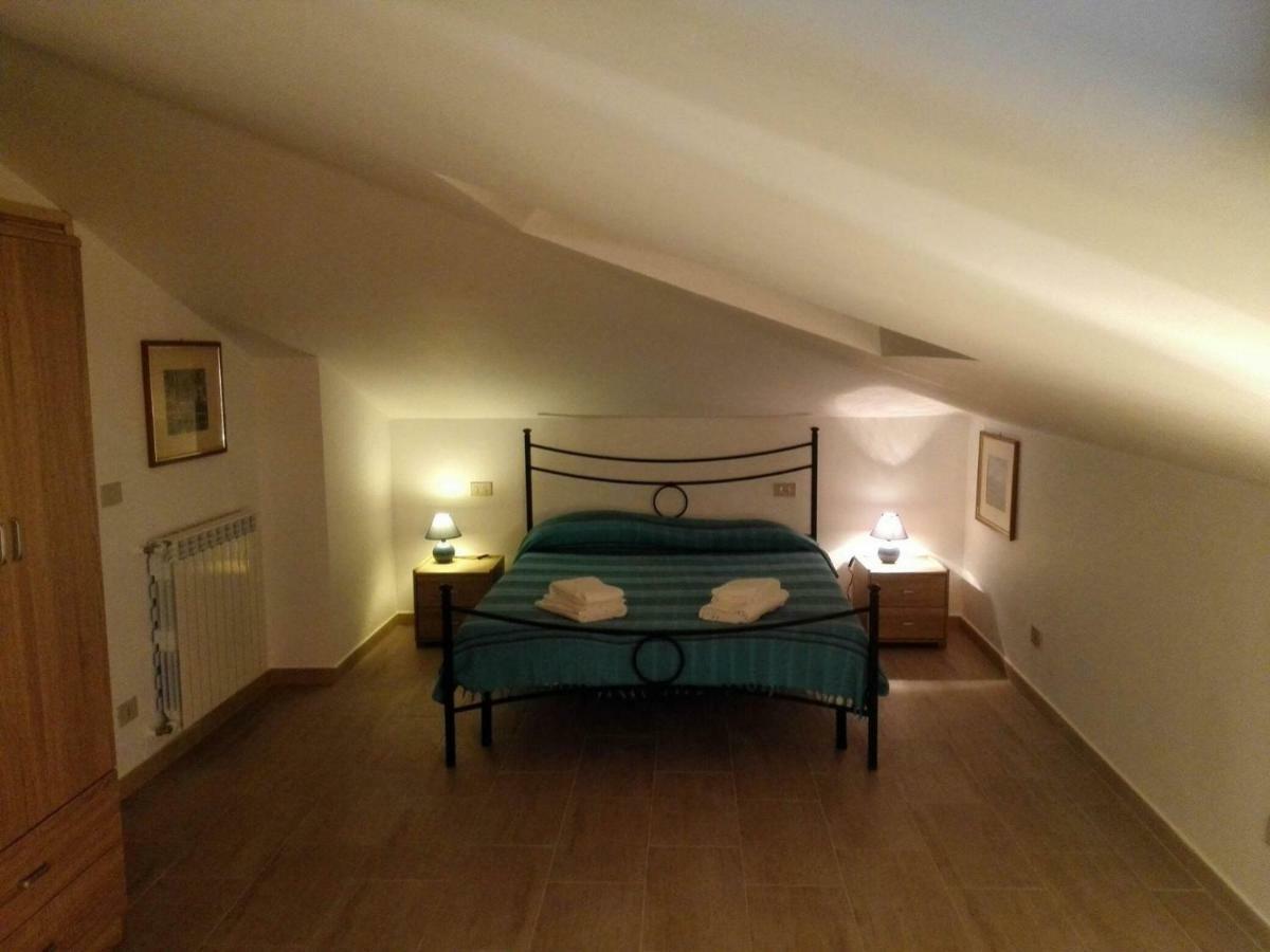Villa Marysa Studio Apartment Giardini Naxos Bagian luar foto
