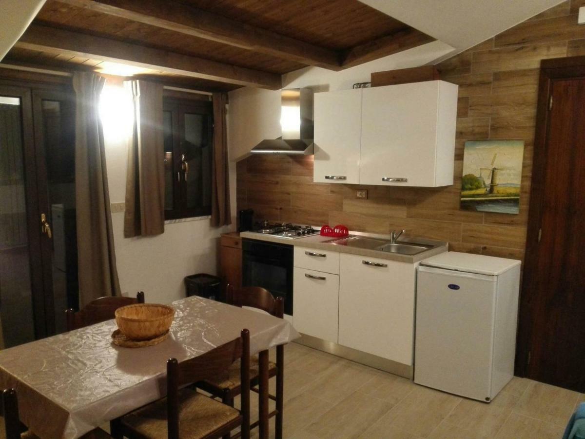 Villa Marysa Studio Apartment Giardini Naxos Bagian luar foto
