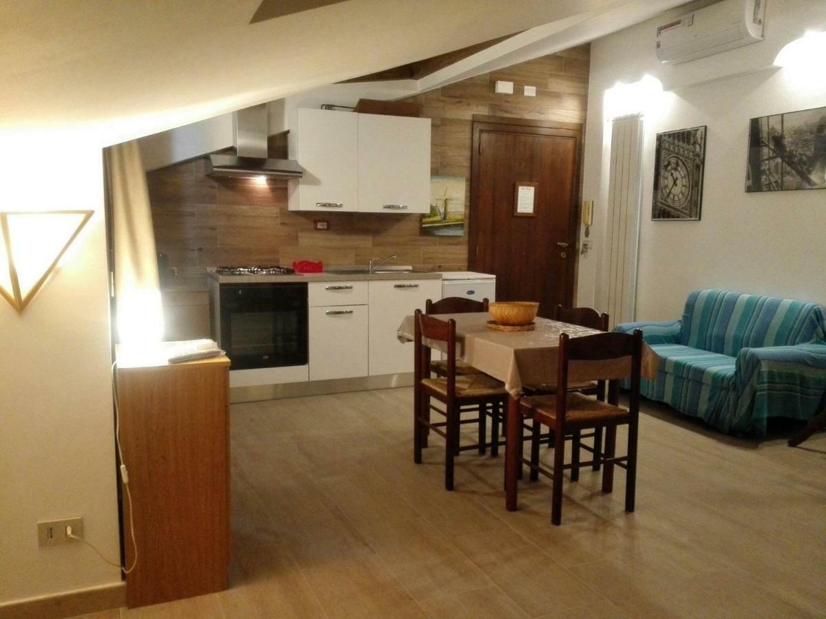 Villa Marysa Studio Apartment Giardini Naxos Bagian luar foto