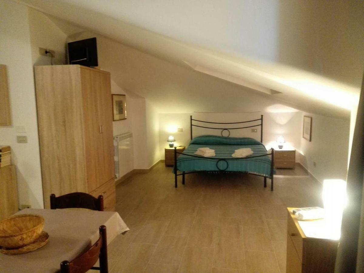 Villa Marysa Studio Apartment Giardini Naxos Bagian luar foto