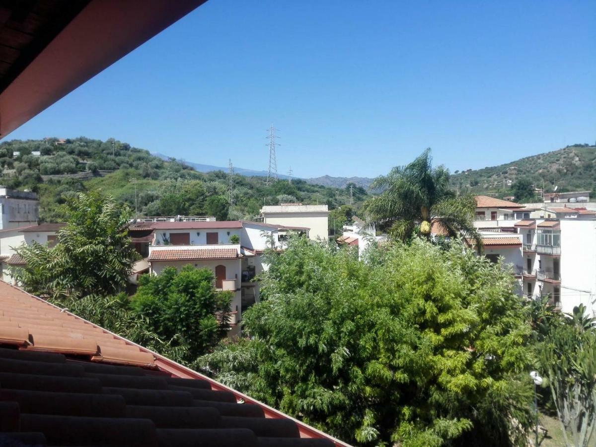 Villa Marysa Studio Apartment Giardini Naxos Bagian luar foto